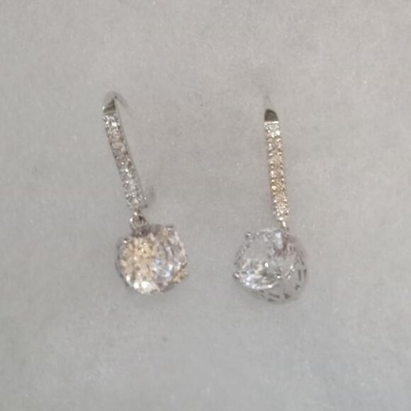 Accessories - Beautiful Sparkly Dangling Earrings